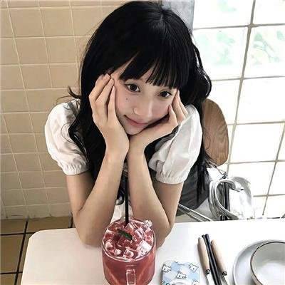 男生女生向前冲